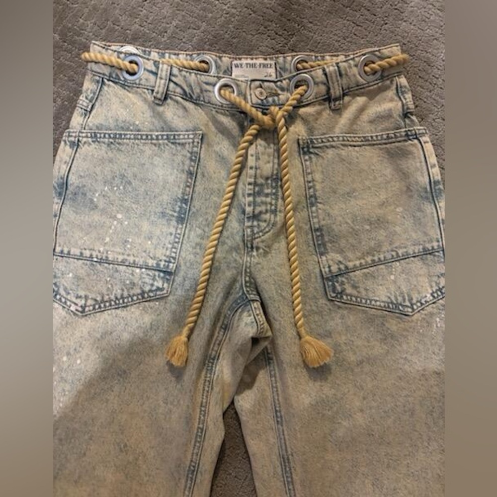 Free People, We the Free
Moxie Barrel Jeans, 
washed, never worn 
size 26
Cowby - Picture 9 of 10